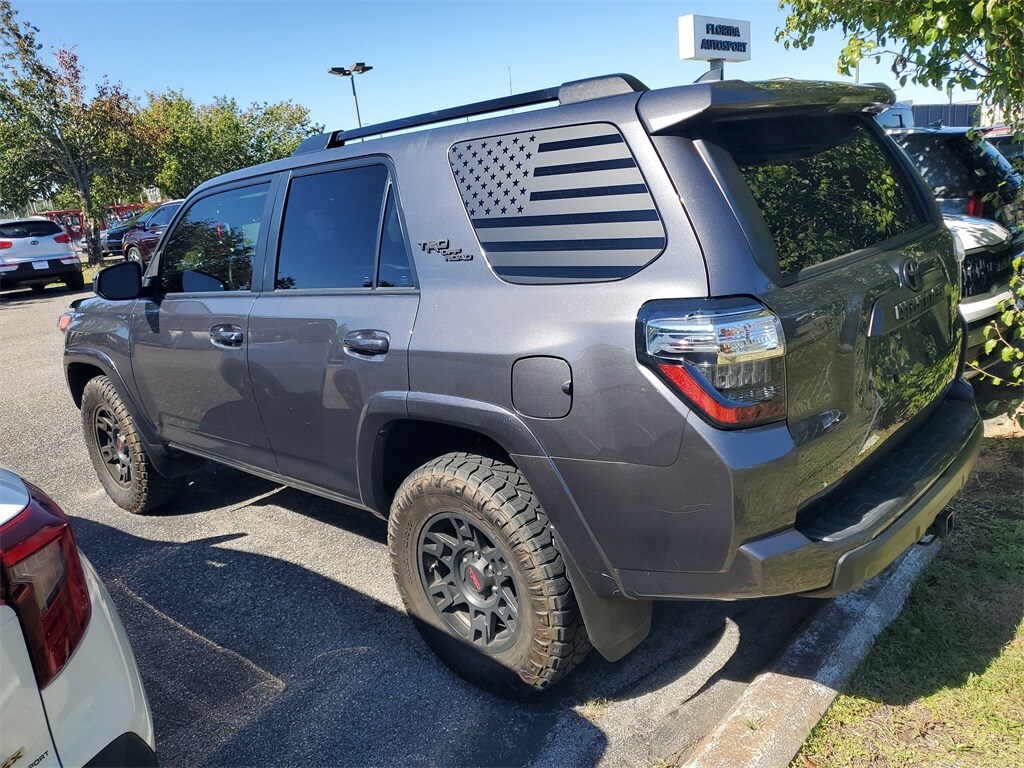 2019 Toyota 4Runner TRD Off-Road Premium photo 4