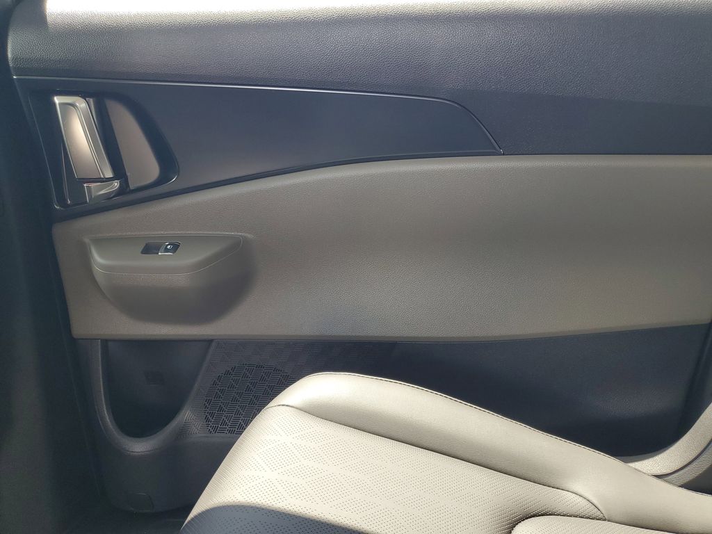 2026 Kia Carnival LXS - Photo 22