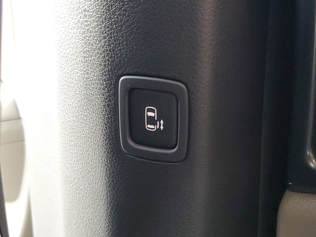 2026 Kia Carnival LXS - Photo 23