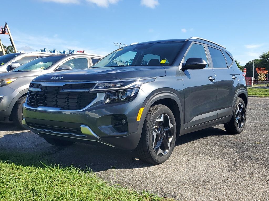 Used 2025 Kia Seltos S SUV