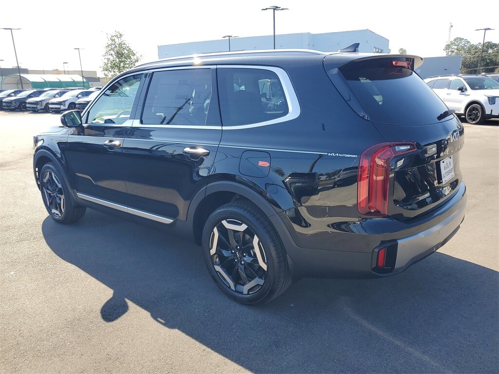 2025 Kia Telluride S photo 2