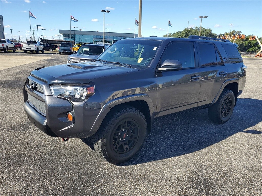 2019 Toyota 4Runner TRD Off-Road Premium photo 2