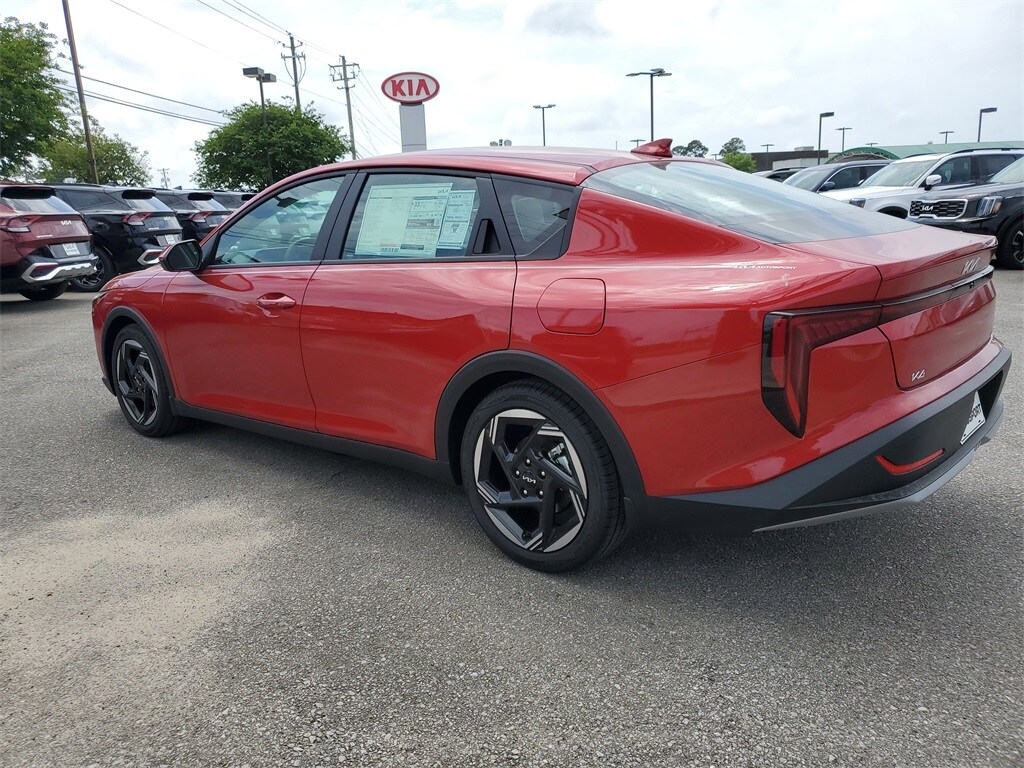 2025 Kia K4 EX photo 3