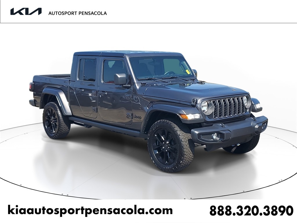 2025 Jeep Gladiator Nighthawk's photo