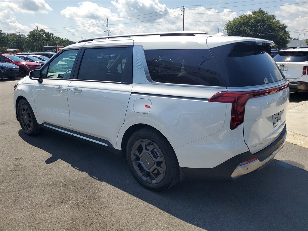 2026 Kia Carnival SX photo 3