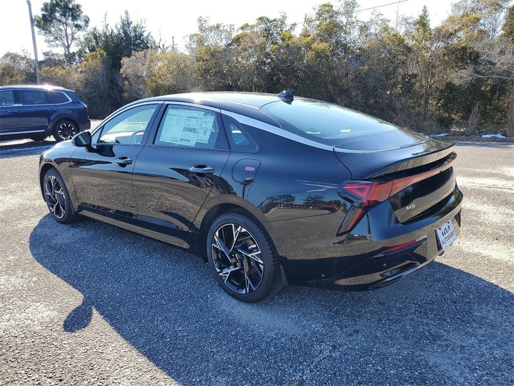2025 Kia K5 GT-Line photo 3
