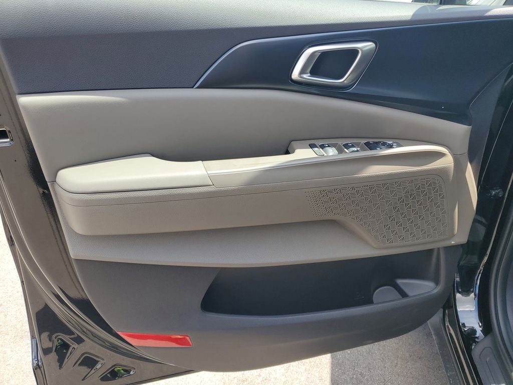2026 Kia Carnival LXS - Photo 8
