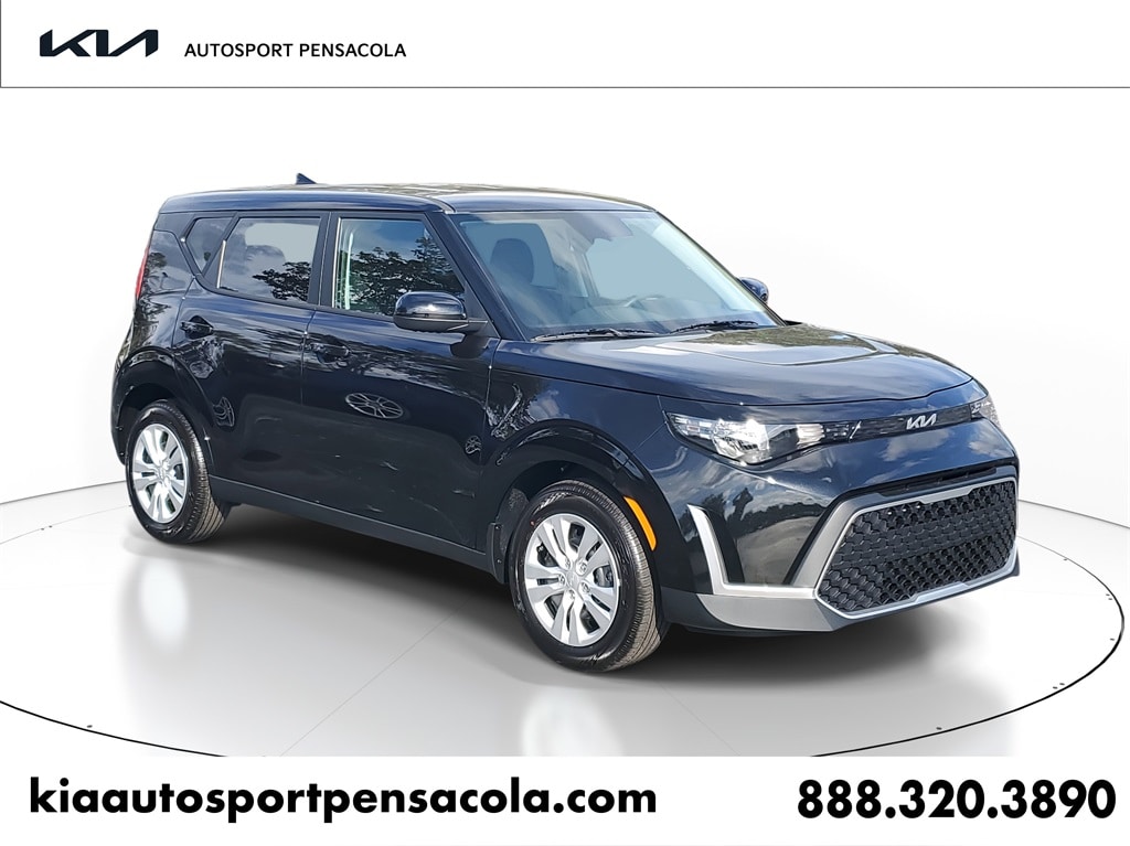 2025 Kia Soul LX's photo