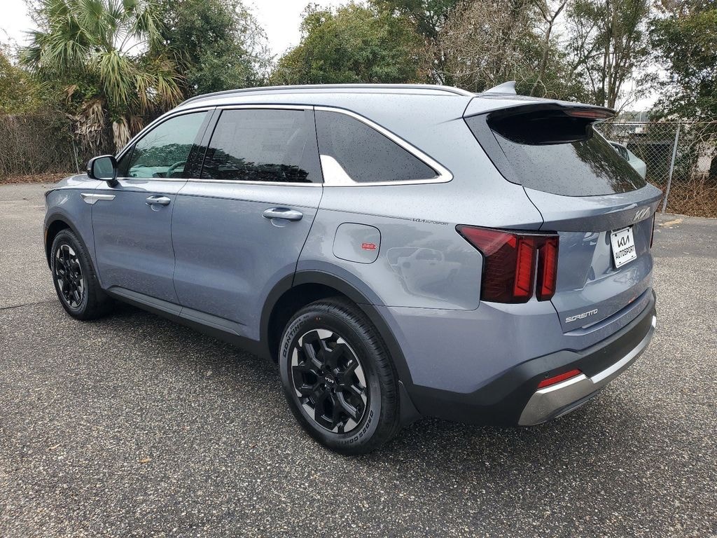 Used 2025 Kia Sorento S SUV
