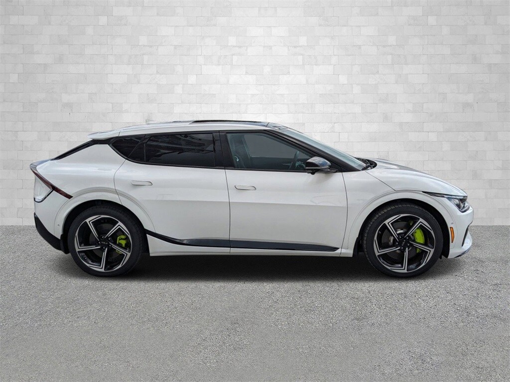2023 Kia EV6 GT photo 2