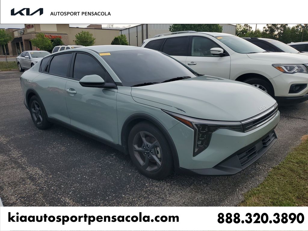 2025 Kia K4 LXS