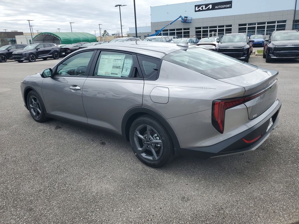 New 2026 Kia K4 LXS Sedan