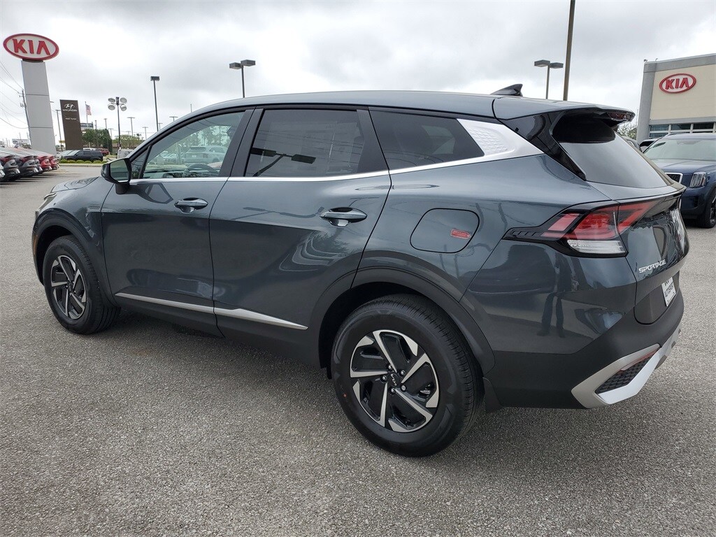 2025 Kia Sportage Hybrid LX photo 3
