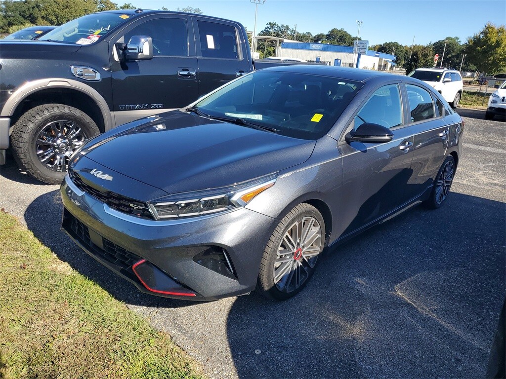 2022 Kia Forte GT photo 2