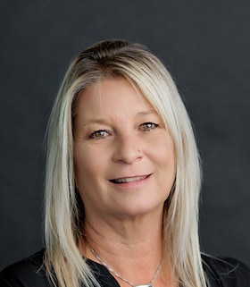 Staff member Beth Campbell from ID_86a72e86cb4b