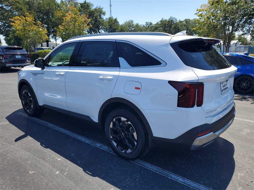 2026 Kia Sorento S photo 3