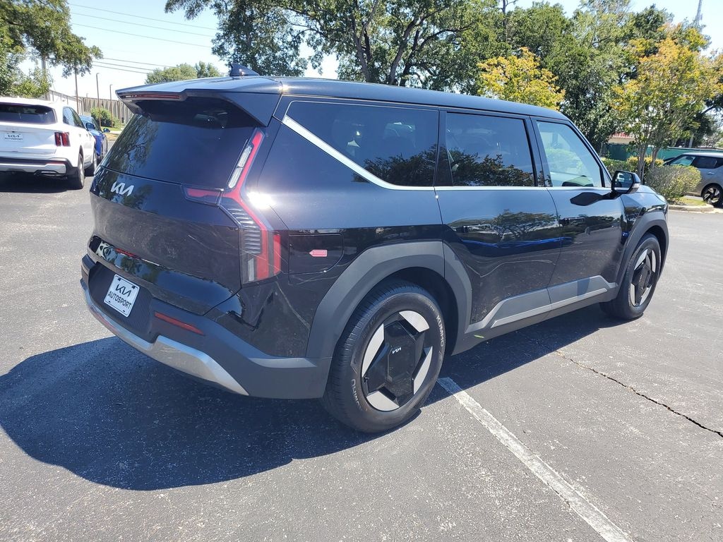 New 2026 Kia EV9 Light Long Range SUV