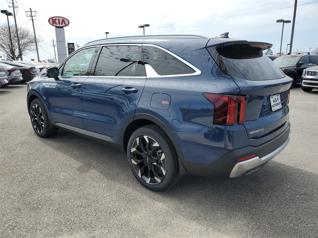 2025 Kia Sorento SX photo 3