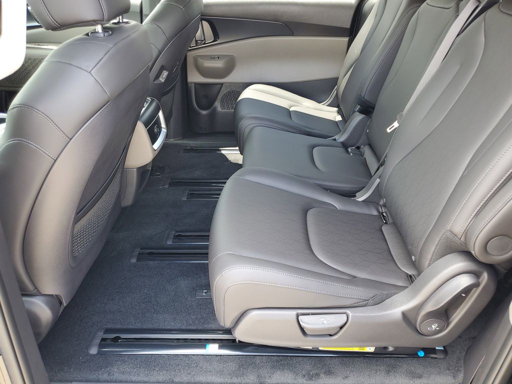 2026 Kia Carnival LXS - Photo 20