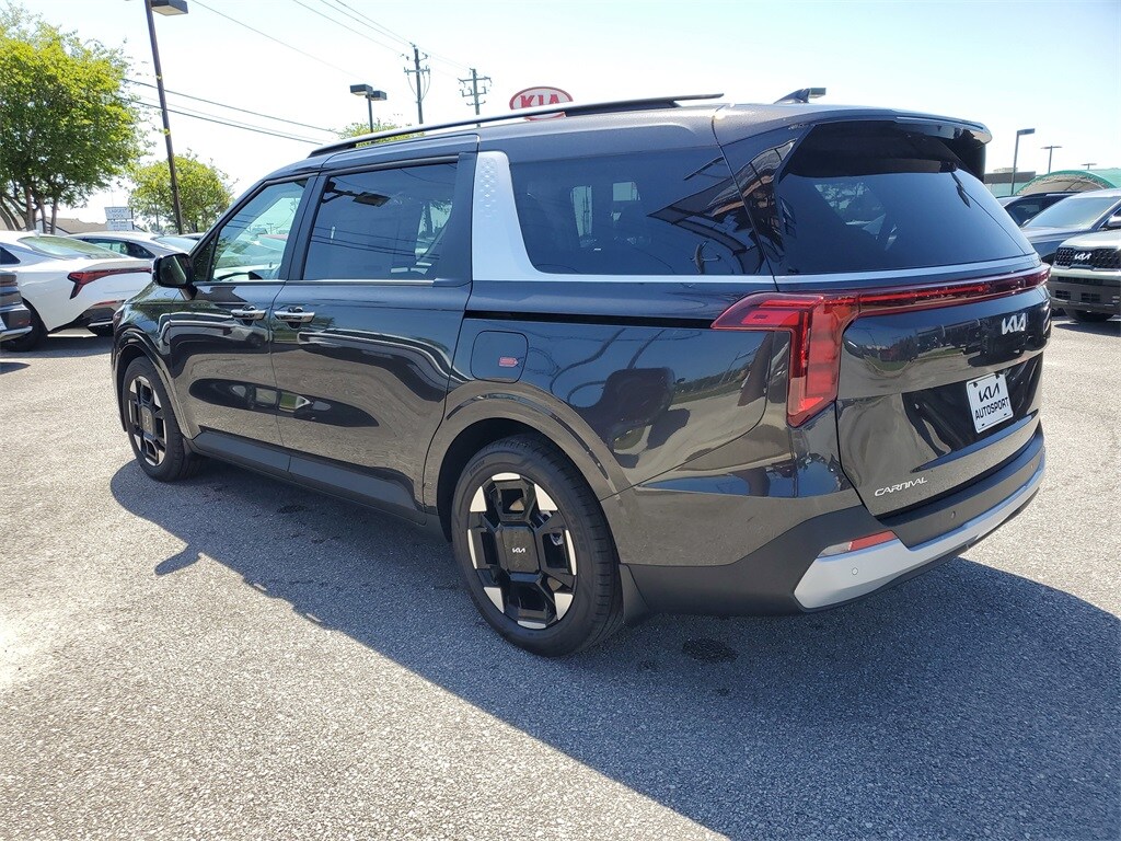 2025 Kia Carnival EX photo 3