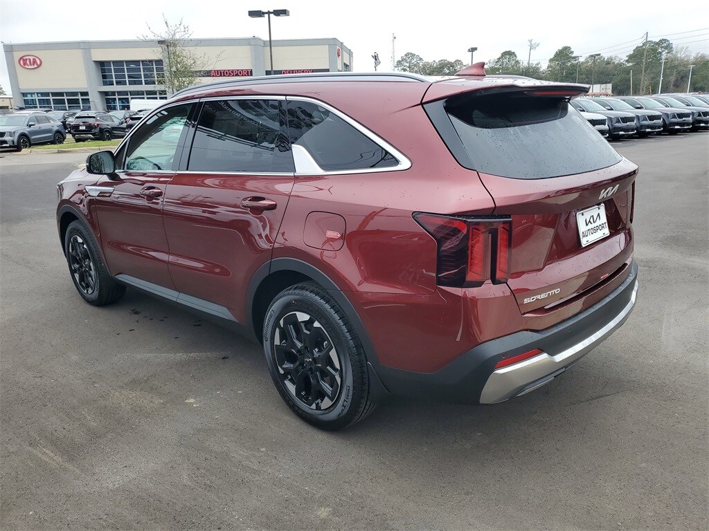 2025 Kia Sorento S photo 3