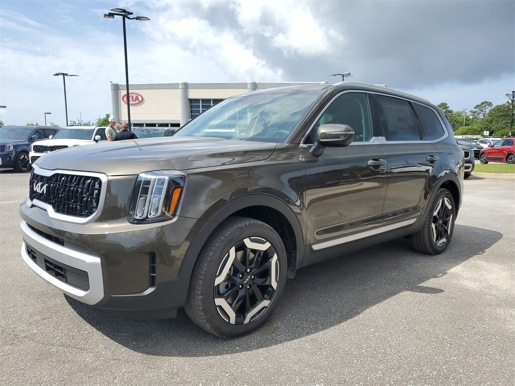 2025 Kia Telluride EX photo 2