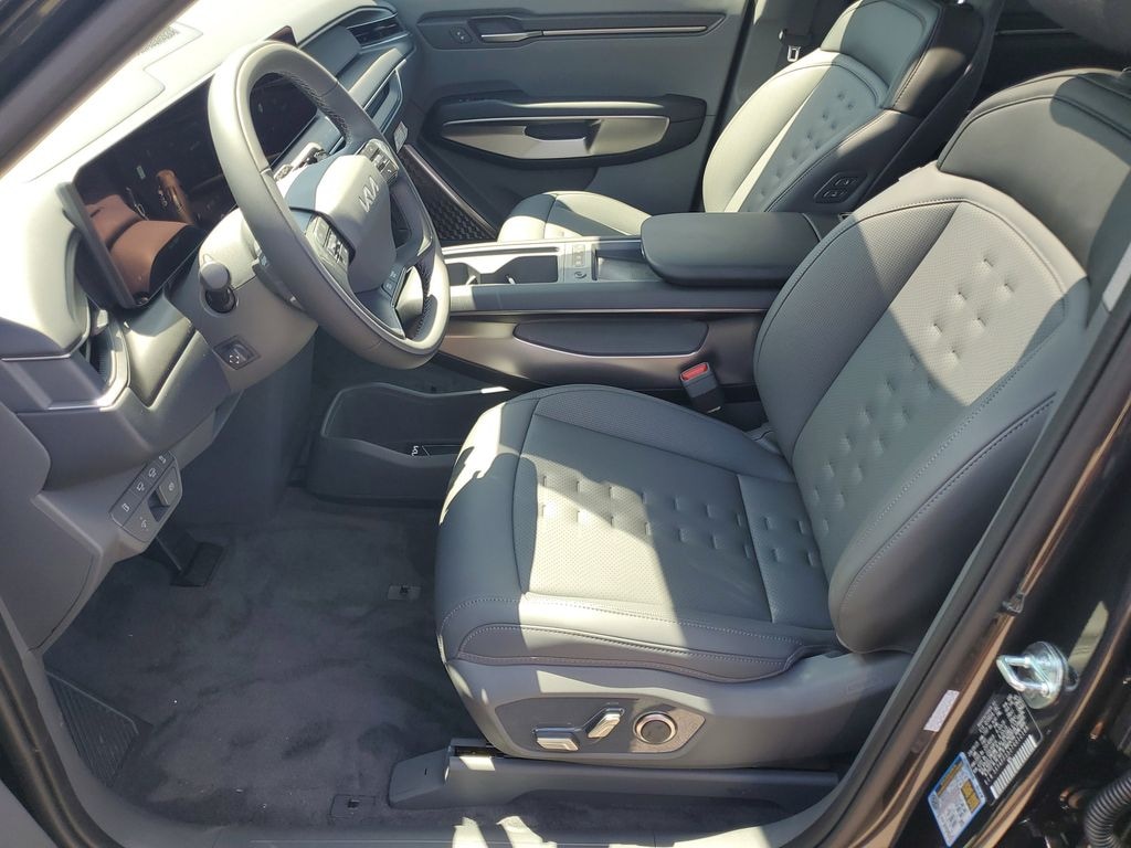 New 2026 Kia EV9 Wind SUV
