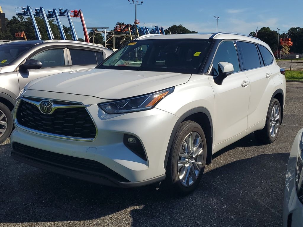 Used 2024 Toyota Highlander Limited SUV