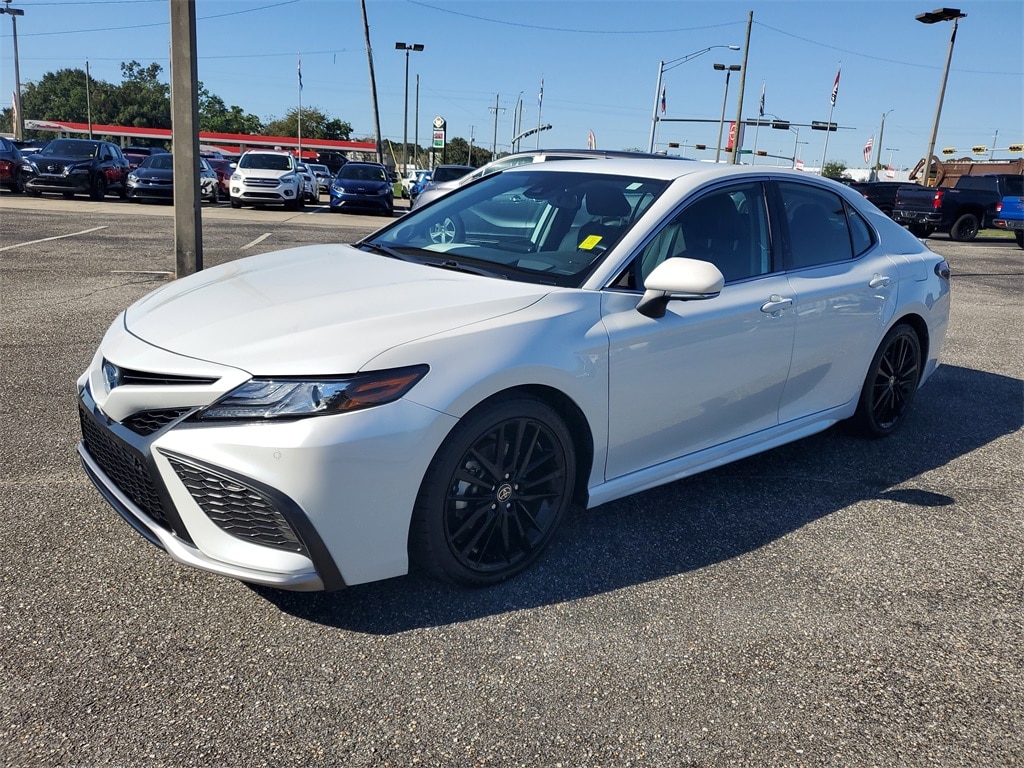 Used 2022 Toyota Camry Hybrid XSE Sedan
