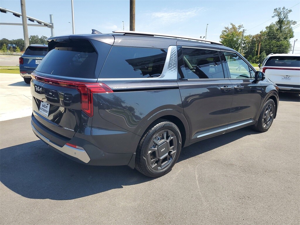 2026 Kia Carnival SX photo 4