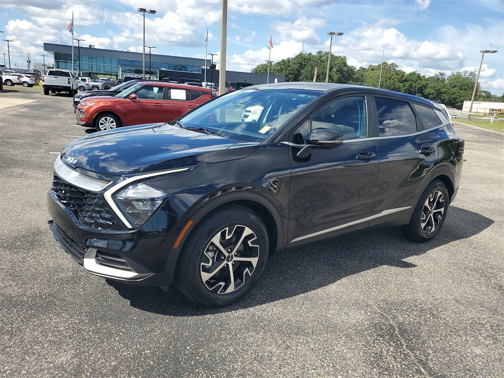 2023 Kia Sportage EX photo 2