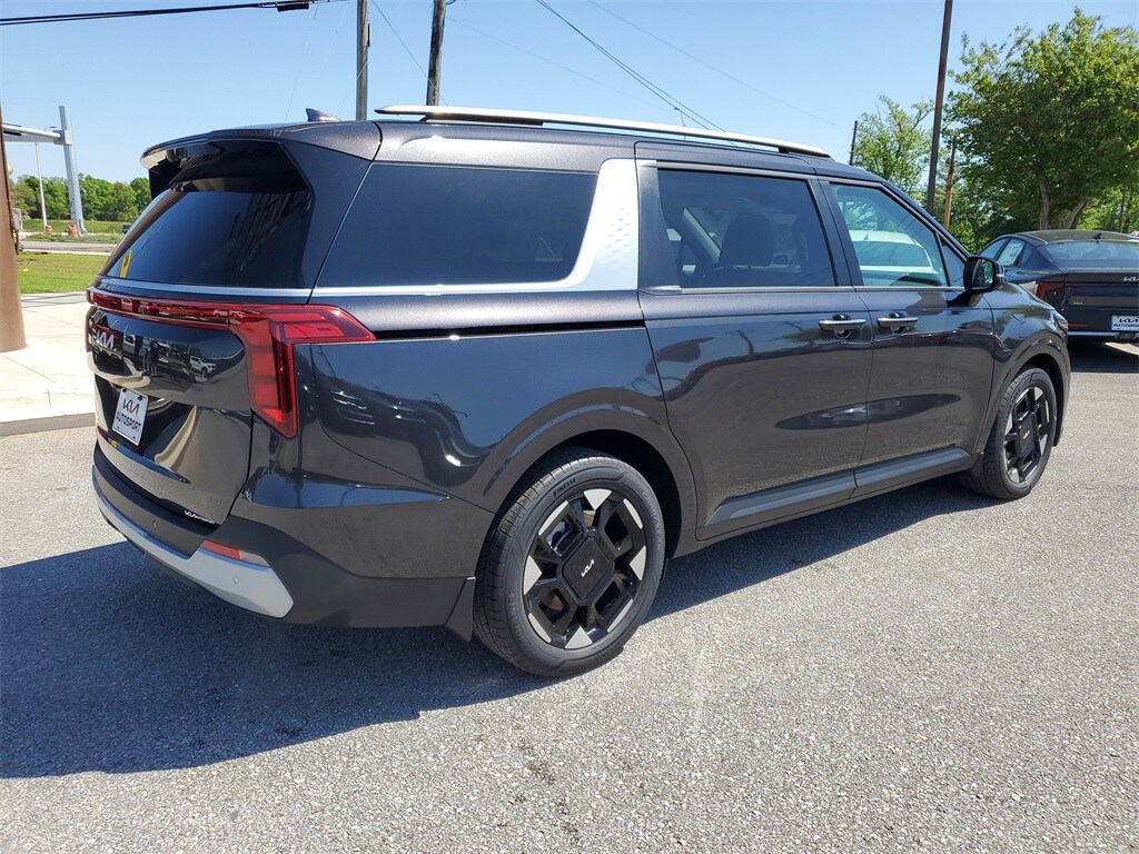 2025 Kia Carnival EX photo 4