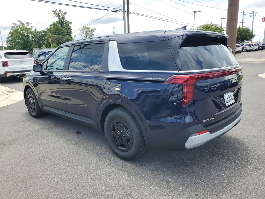 New 2026 Kia Carnival LX Minivan/Van