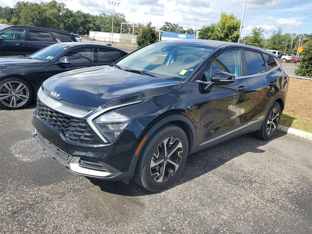 2023 Kia Sportage EX photo 2