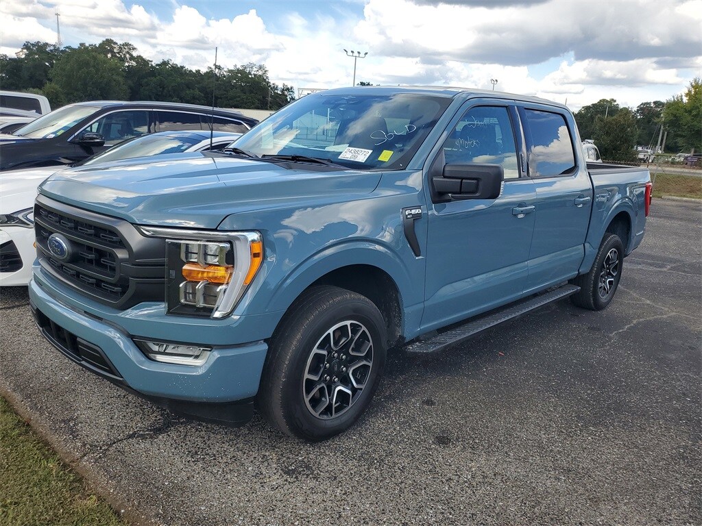 2023 Ford F-150 XLT photo 2