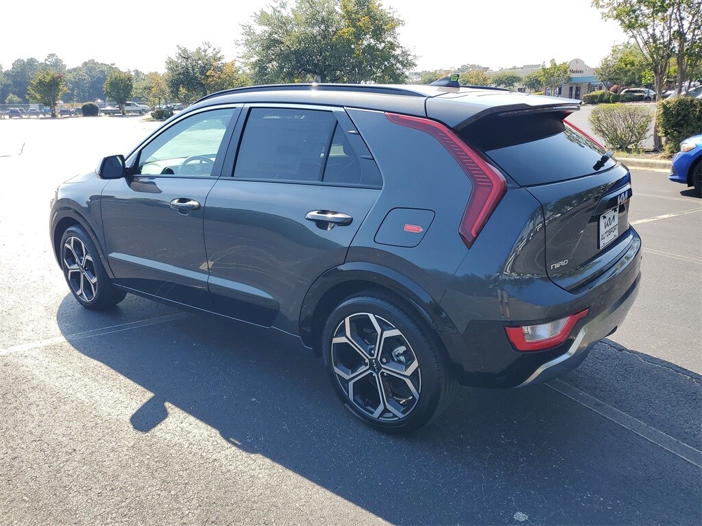2025 Kia Niro EX Touring photo 3