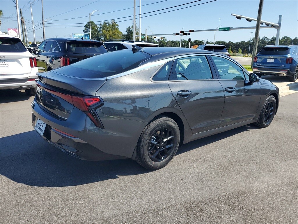 2026 Kia K5 LXS photo 4