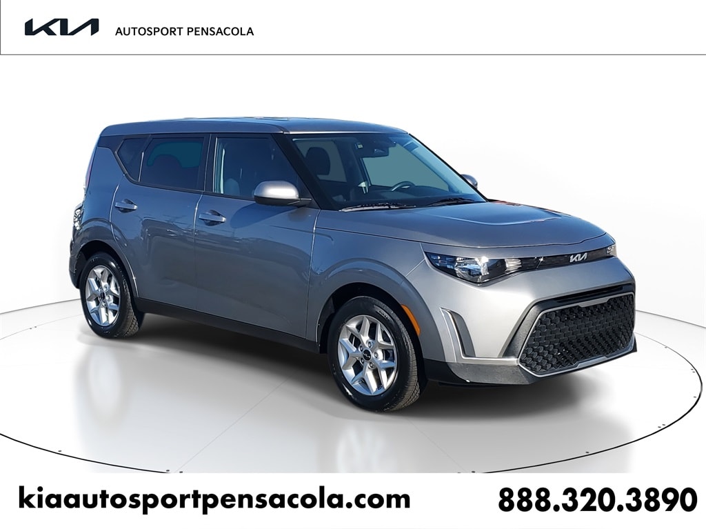 2024 Kia Soul LX's photo