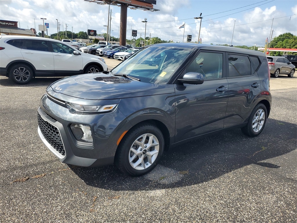 Used 2022 Kia Soul LX with VIN KNDJ23AU0N7806825 for sale in Pensacola, FL
