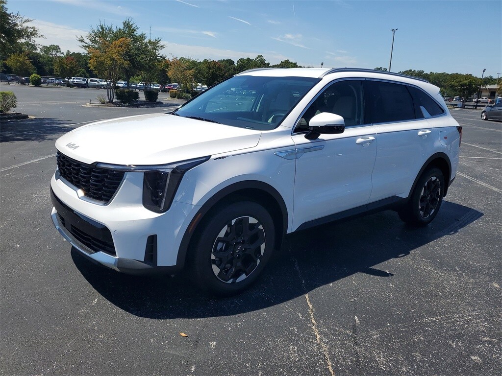 2026 Kia Sorento S photo 2