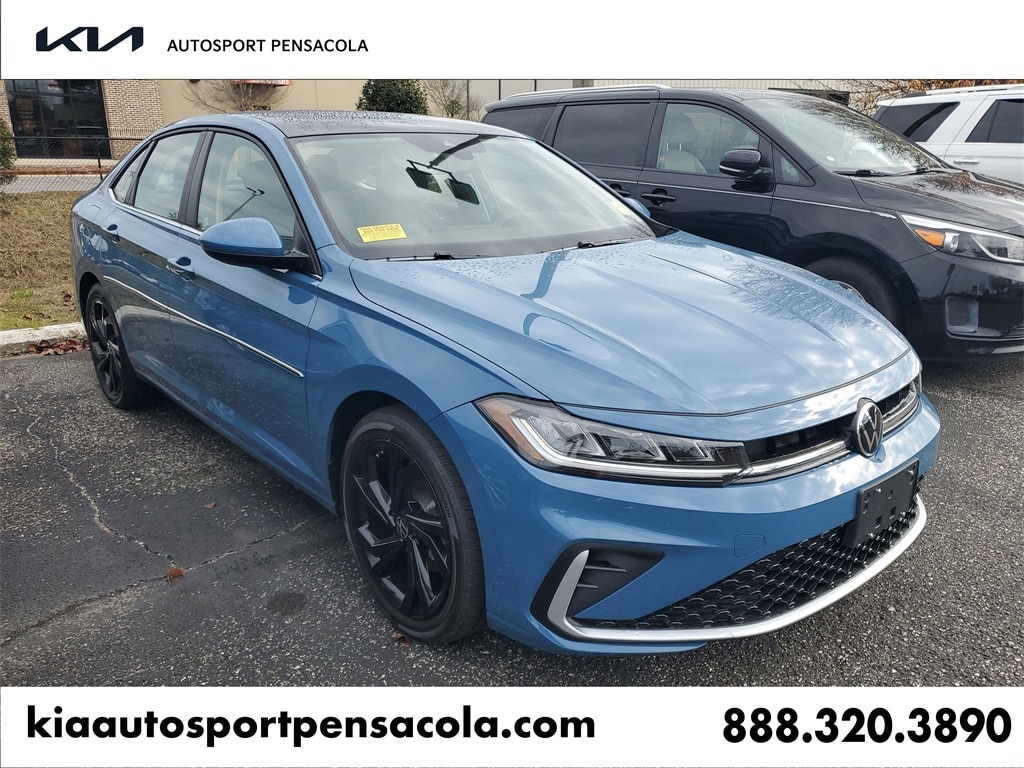 2025 Volkswagen Jetta SE's photo