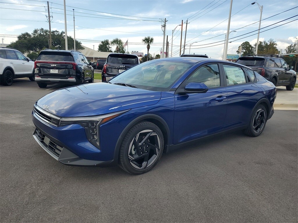 New 2025 Kia K4 EX Sedan
