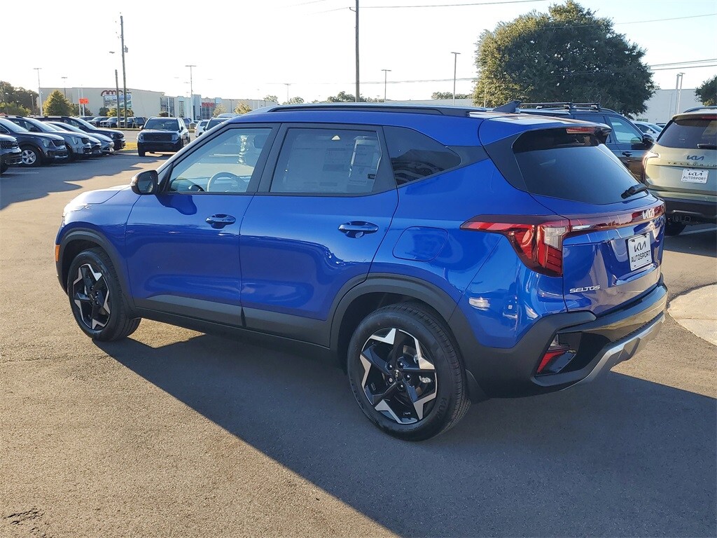 2026 Kia Seltos S photo 2