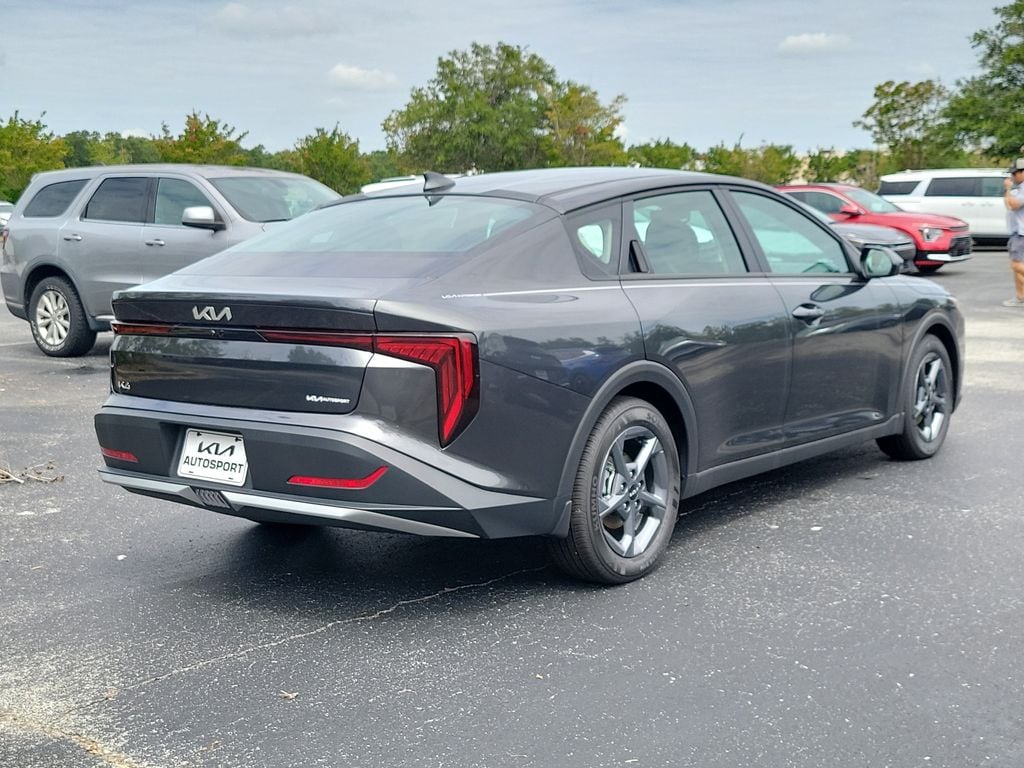 New 2026 Kia K4 LXS Sedan
