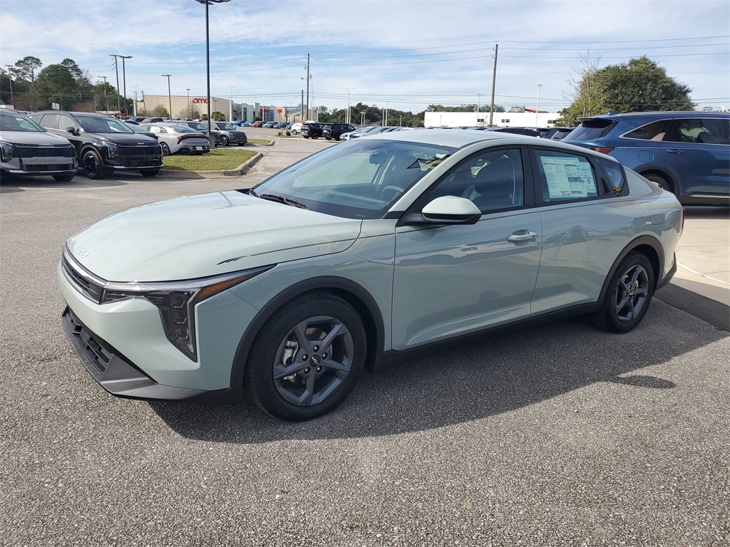 New 2026 Kia K4 LXS Sedan