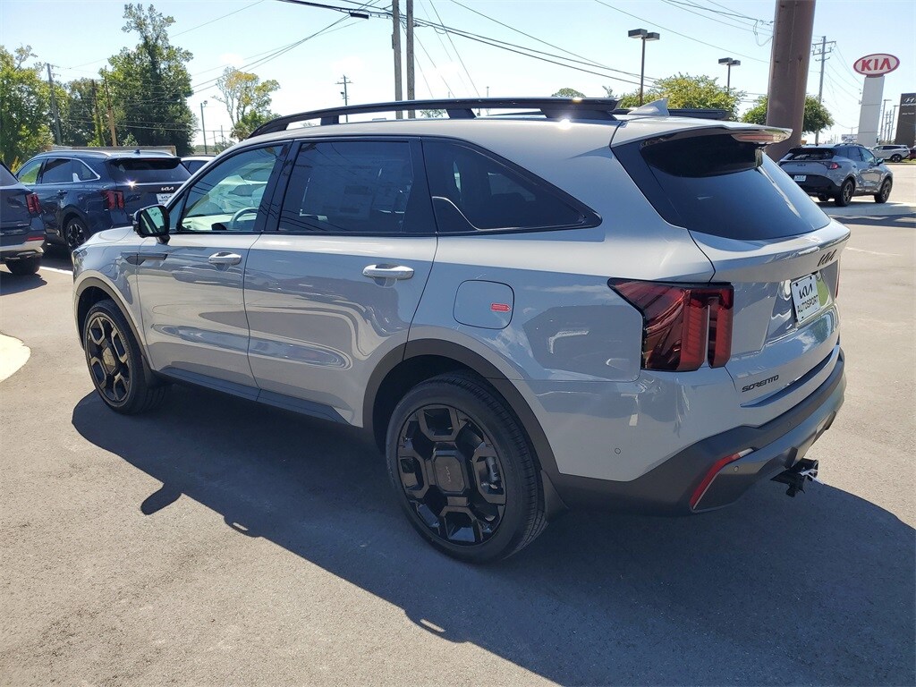 2025 Kia Sorento X-Line SX photo 3