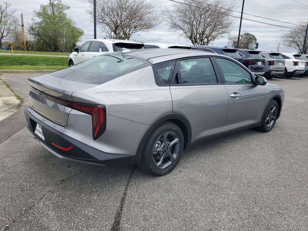 New 2026 Kia K4 LXS Sedan