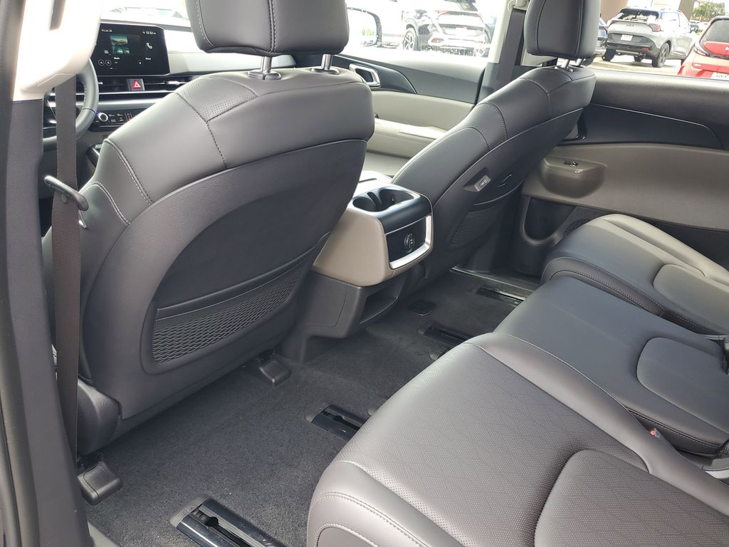 2026 Kia Carnival LXS - Photo 21