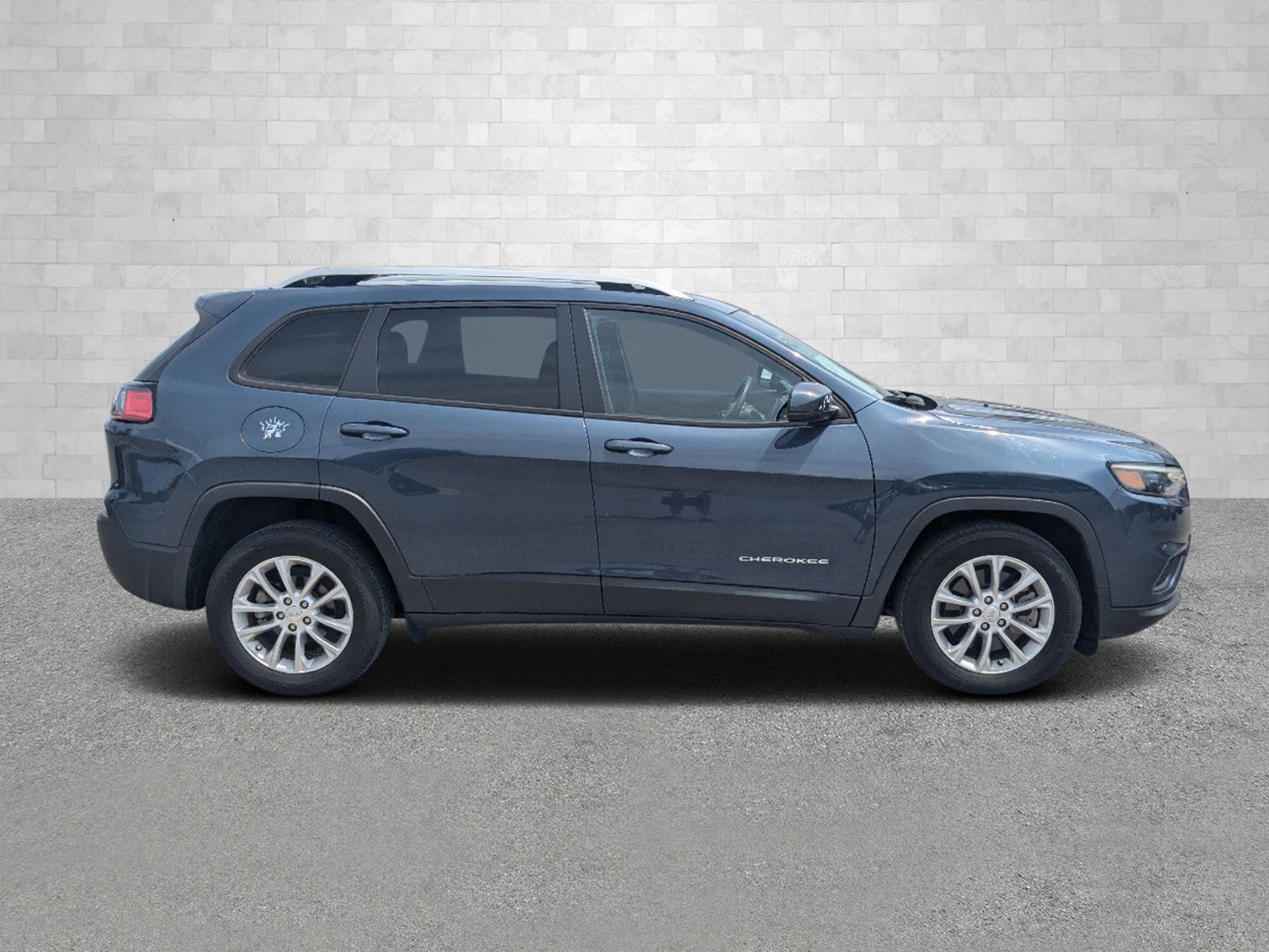 Used 2021 Jeep Cherokee Latitude with VIN 1C4PJLCB9MD169930 for sale in Pensacola, FL