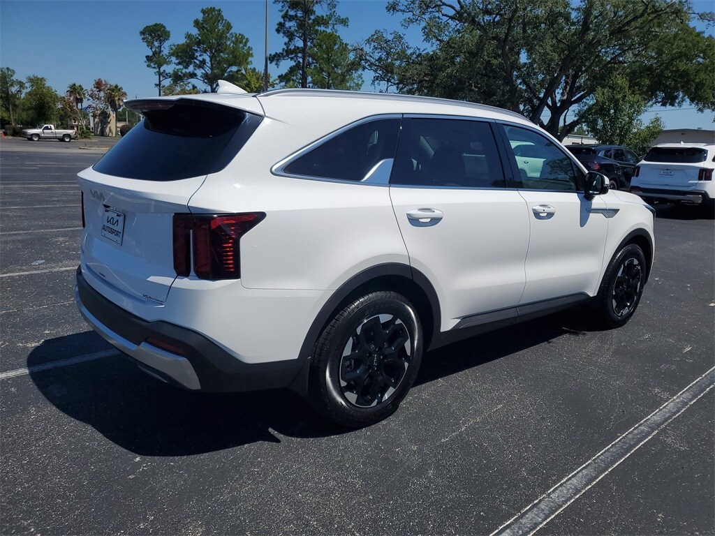 2026 Kia Sorento S photo 4